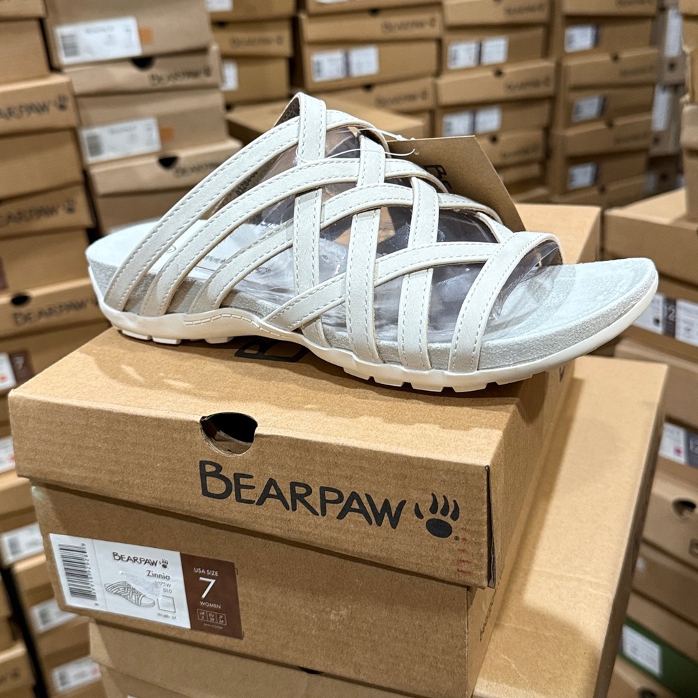 Bearpaw  white Zinnia Sandals